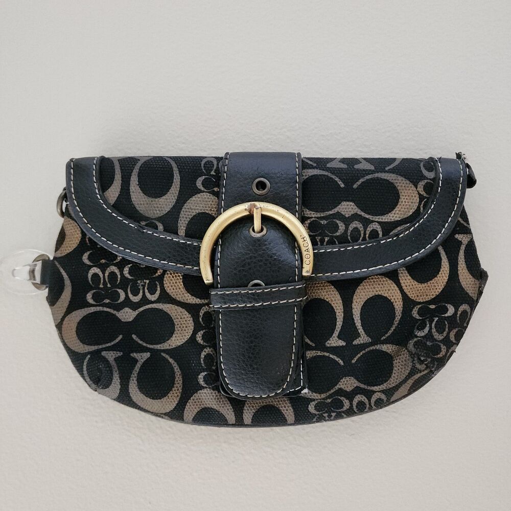 Coach wristlet for crafting